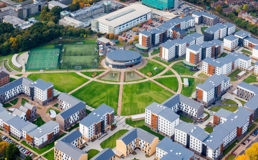 Toàn cảnh đại học University of Hertfordshire 