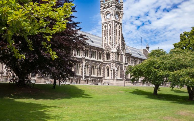 Đại học University of Otago | Tổng quan, học bổng và học phí mới nhất 2024